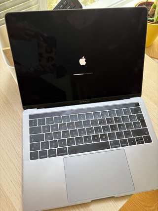 MacBook Pro 13” 2017 | Intel Core i7 | 16 GB RAM |