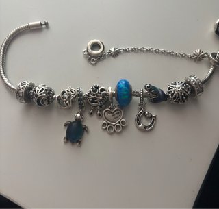 Pulsera Pandora con charms