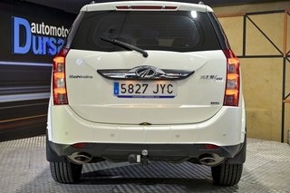 Mahindra XUV500 AWD (4X4) W6 - 7 plazas