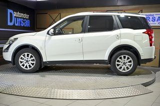 Mahindra XUV500 AWD (4X4) W6 - 7 plazas