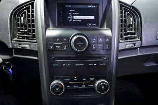Mahindra XUV500 AWD (4X4) W6 - 7 plazas