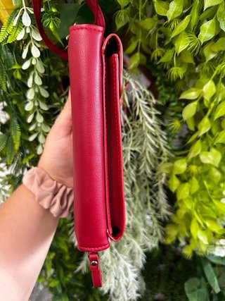 Bandolera portamóvil roja con cartera integrada