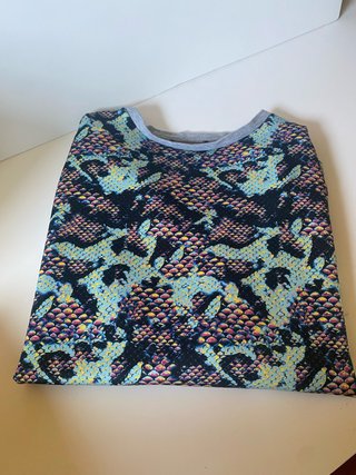Camiseta Zara manga corta estampado serpiente