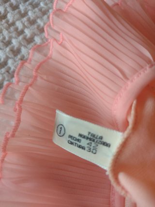 Camisón antiguo rosa con volantes