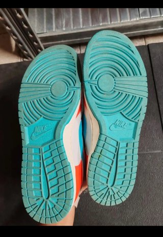 Nike Dunk Arancioni e Azzurre
