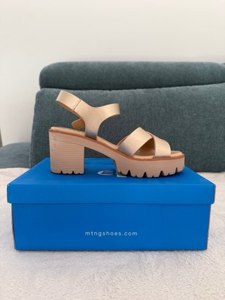 Sandalias MTNG Doradas Talla 39