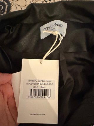 Chaqueta cuero sintético negra (marca: Peppermayo)