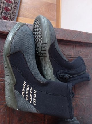 Calzari sub Aquatica tg. XS con zip