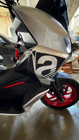 Aprilia SR GT 125 Scooter