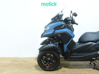 YAMAHA TRICITY 300