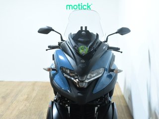 YAMAHA TRICITY 300