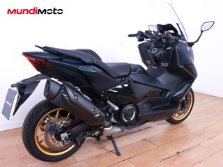 YAMAHA T-MAX 560