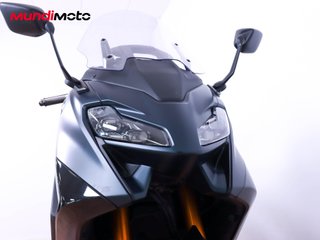 YAMAHA T-MAX 560