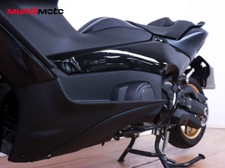 YAMAHA T-MAX 560