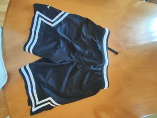 Pantalón corto negro
