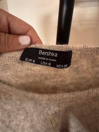 Top Bershka escote invierno beige XS