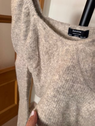 Top Bershka escote invierno beige XS