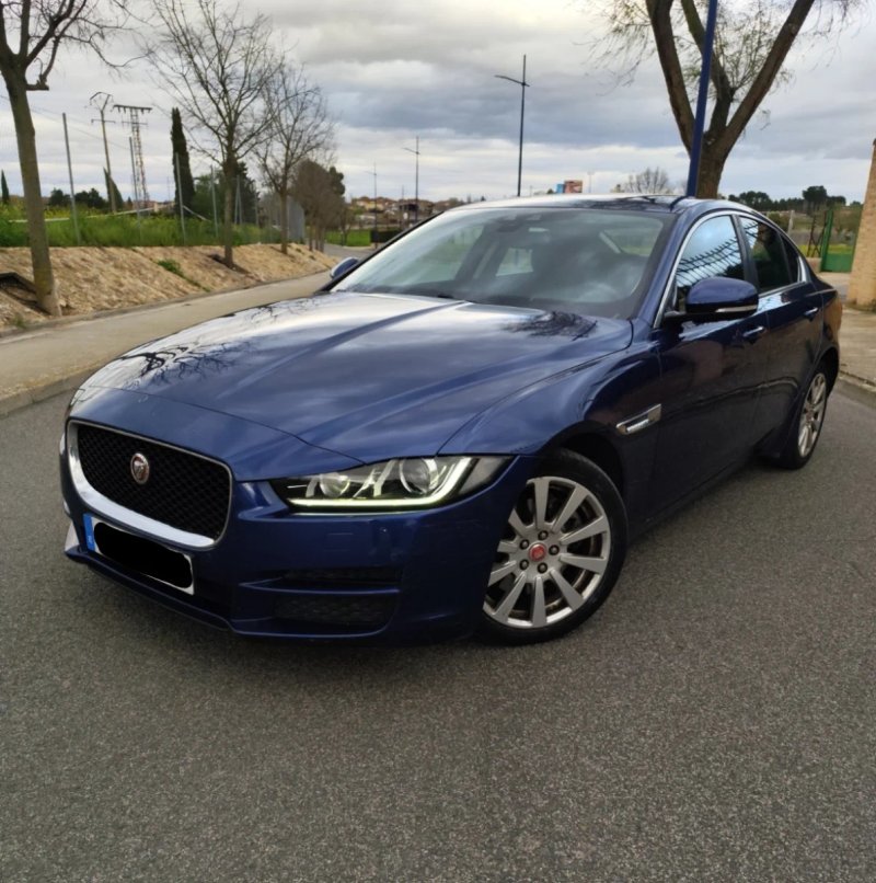 Jaguar XE 2016 - foto 1