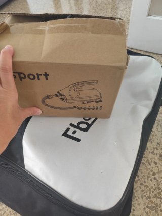 Pádel surf con inflador eléctrico.