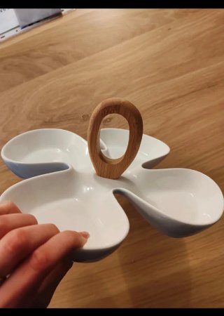 Vassoio quadrifoglio in ceramica e legno