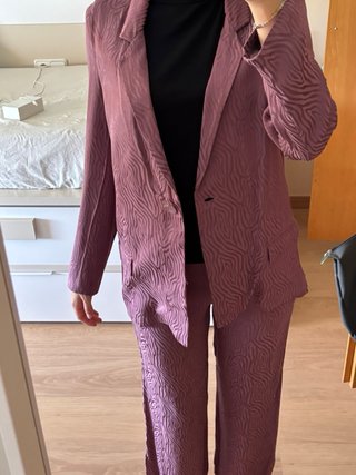 Traje chaqueta morado estampado