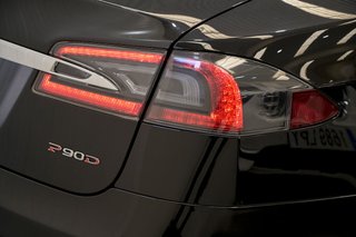 Tesla Model S Autonomía Estándar 4WD