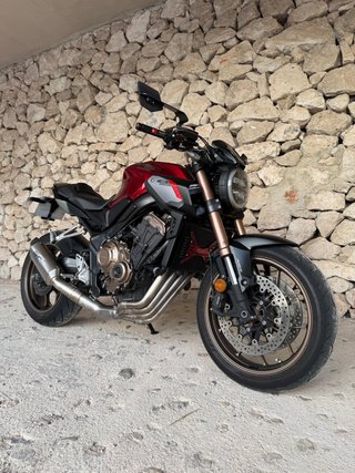 Honda CB650R 2023 A2/A 95cv Revisiones al dia