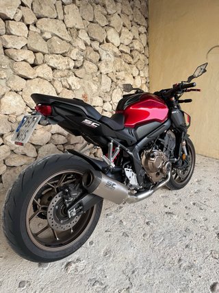 Honda CB650R 2023 A2/A 95cv Revisiones al dia