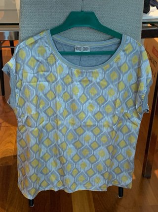 Blusa seda cuello redondo estampada