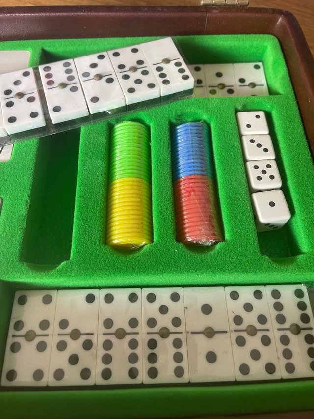 Maleta de Jogos Vintage Pôquer Dominó Parchis