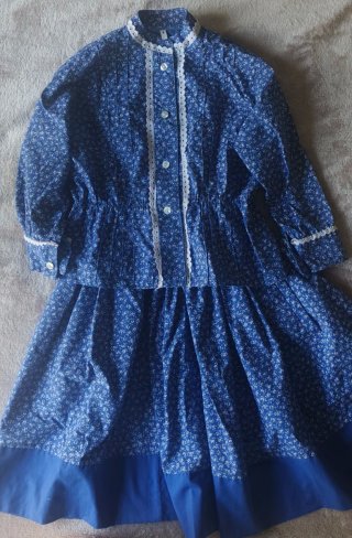 Traje neska infantil floral azul talla 4
