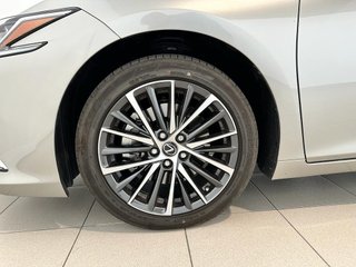 Lexus ES 2.5 300h Premium