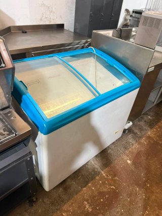 Congelador horizontal con tapa de cristal