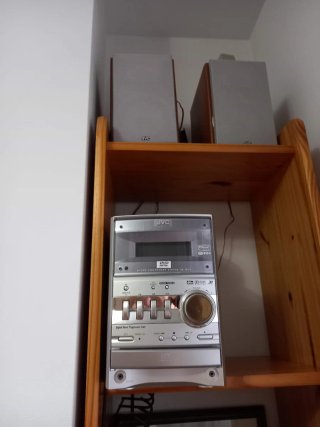 Equipo de música JVC 90W