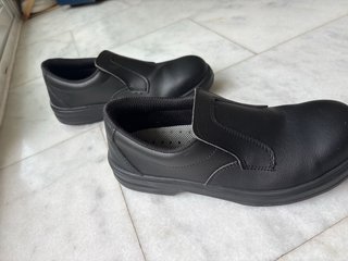 Zapatos de seguridad S2 SRC antideslizantes