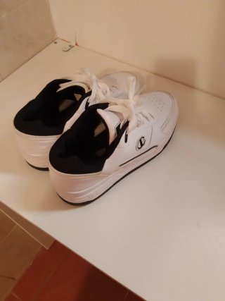 Tenis Champion Blancos Talla 41 me urge