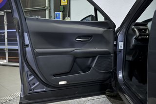 Lexus UX 2.0 250h Business