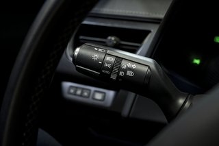 Lexus UX 2.0 250h Business