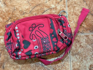 Mochila Totto con ruedas y estuche