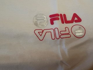 Camiseta Fila Blanca y Rosa Talla XS.  Usada 1 vez