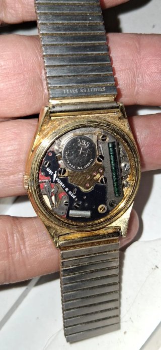 Reloj Caravelle Caballero Dorado Cuarzo