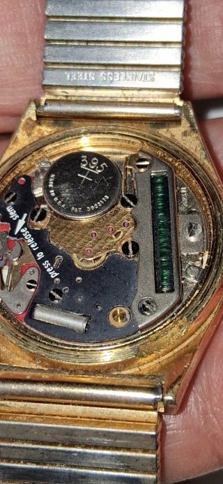 Reloj Caravelle Caballero Dorado Cuarzo