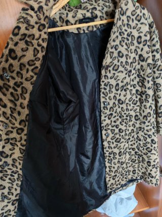Abrigo BY JULIE estampado leopardo