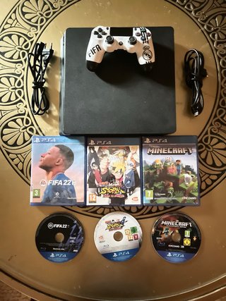 PS4 Slim + Mando + 3 Juegos