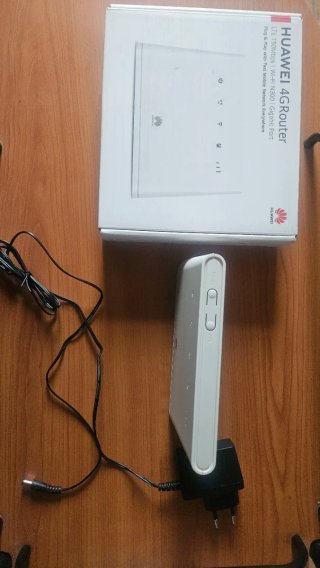 Router Huawei 4G LTE N300 Gigabit