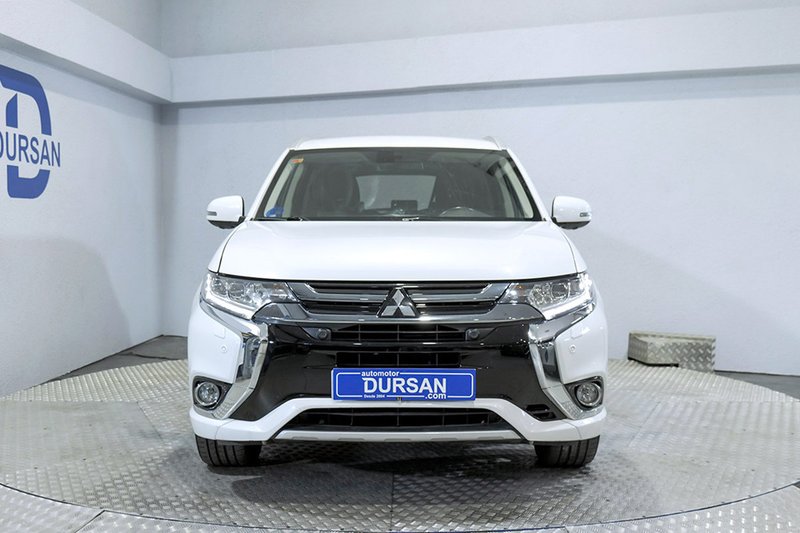 Mitsubishi Outlander 2016, foto 2