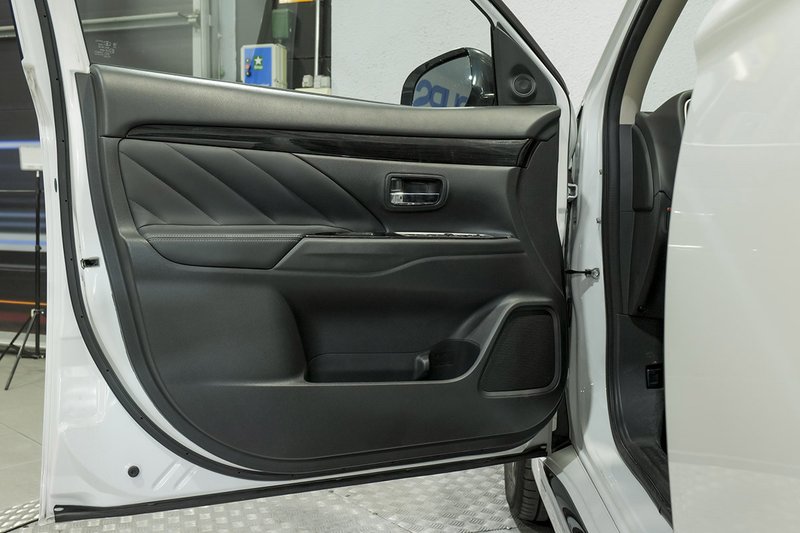 Mitsubishi Outlander 2016, foto 24