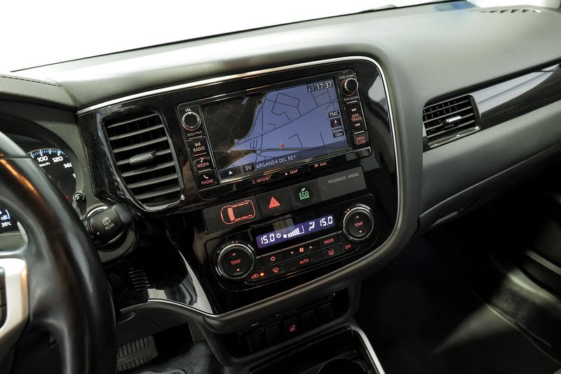 Mitsubishi Outlander 2016, foto 29
