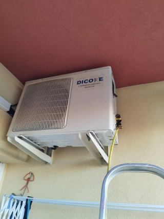 Carga de gas para aire acondicionado
