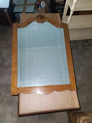Cómoda antigua de madera